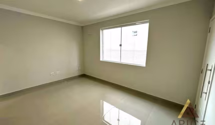 !!OPORTUNIDADE!! LINDO APARTAMENTO PADRÃO 100% REFORMADO com 80m² ÚTEIS - 02 DORMITÓRIOS sendo 01 SUÍTE - VARANDA - 02 BANHEIROS - 01 VAGA - APARECIDA
