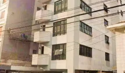 Prédio de 7 andares para venda ou locação no Boqueirão
