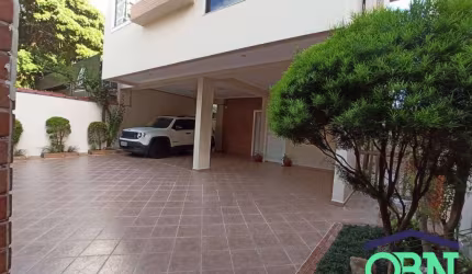 Casa para Alugar Comercial em Santos Triplex no Embaré com 250m² e 4 vagas