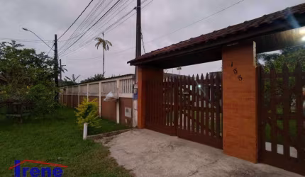 Chácara com 3 dormitórios à venda, 572 m² por R$ 330.000 a quadra da Rodovia.