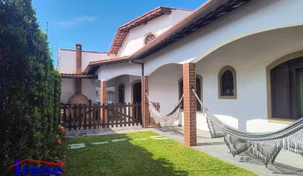 Casa com 4 dormitórios à venda, 223 m² por R$ 680.000,00 - Jardim Suarão - Itanhaém/SP
