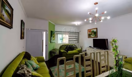 Sobrado à venda no bairro Bangu – 259m², 4 dormitórios, próximo à UFABC