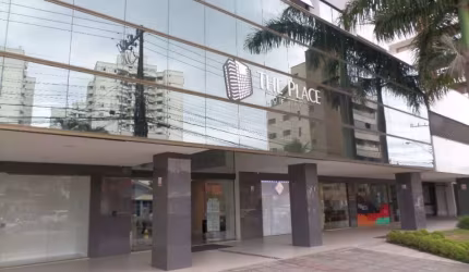 Sala comercial, no coração da Trindade disponível para venda!  - SA00002