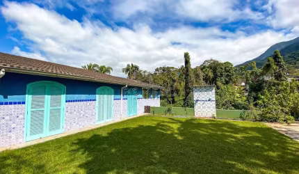 Casa com 3 quartos, Sertão da Quina, Ubatuba - R$ 500 mil, Cod: 2183