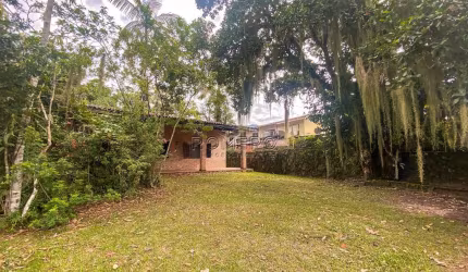 Casa com 5 dorms, Praia do Sapê, Ubatuba - R$ 1.8 mi, Cod: 2465