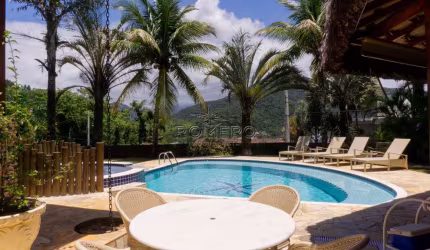 Casa com 5 quartos, Praia das Toninhas, Ubatuba - R$ 3.45 mi, Cod: 2009