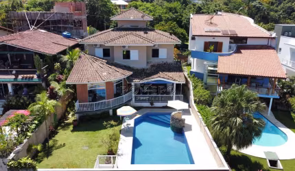 Casa com 3 quartos, Recanto Lagoinha, Ubatuba - R$ 2.1 mi, Cod: 2223