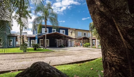 Casa com 5 dorms, Praia da Lagoinha, Ubatuba - R$ 1.8 mi, Cod: 2366