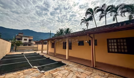 Casa com 2 dorms, Massaguaçu, Caraguatatuba - R$ 700 mil, Cod: 2439