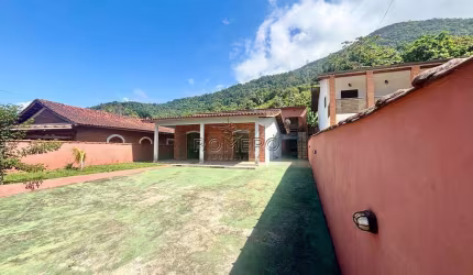 Casa com 4 quartos, Praia da Lagoinha, Ubatuba - R$ 998 mil, Cod: 2577