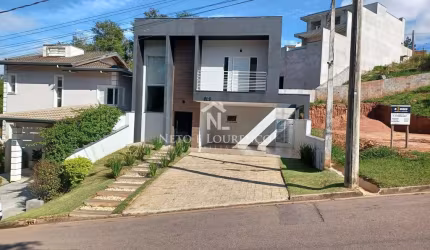 Casa com piscina privativa à venda no Condomínio Laguna Residencial Clube – Conforto, segurança e l