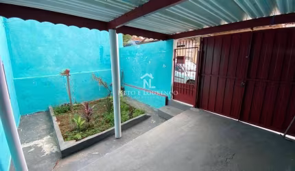 Casa à venda no bairro Ágapeama em Jundiaí, com 1 dormitório, garagem, excelente localização, venda