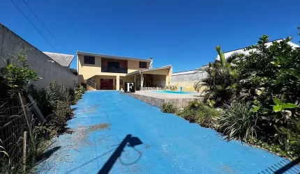 Sobrado com Piscina e 4 quartos em Matinhos