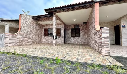 Casa com 3 quartos na faixa do mar em Matinhos