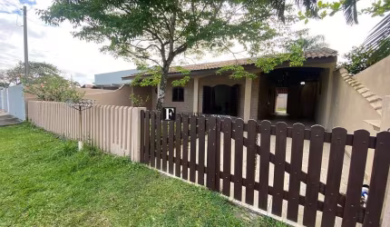 Casa com terreno perto do mar Pontal do Paraná