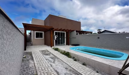 Casa com 3 quartos e Piscina em Matinhos