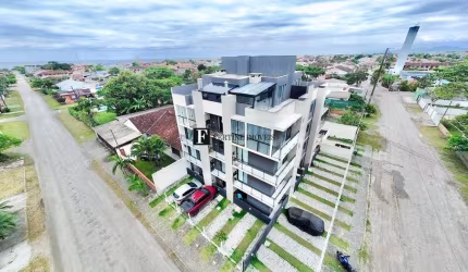 Apartamento próximo ao mar Leblon Pontal PR