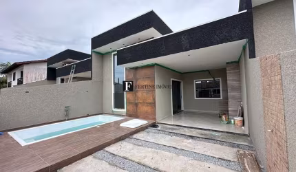 Casa com 3 quartos e piscina perto da praia