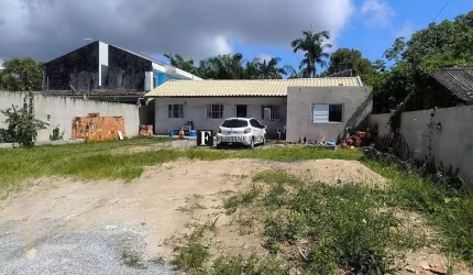 Casa perto das Marinas em Pontal do Sul