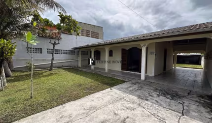 Casa a venda próximo do mar em Monções