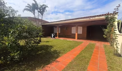 Casa perto do mar com suíte em Shangri-lá