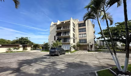 Apartamento com 2 quartos em Praia de Leste
