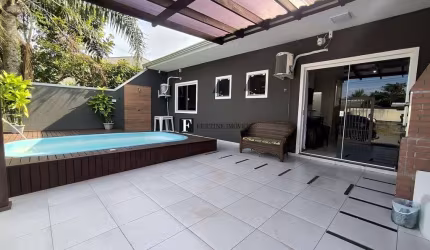 Casa perto do mar com piscina em Monções