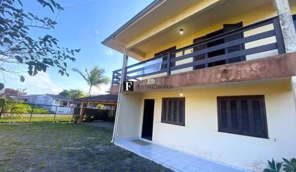 Sobrado em condominio perto do mar - Leblon