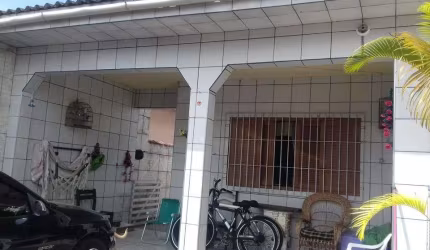 Casa para Venda em Itanhaém, Belas Artes, 3 dormitórios, 1 suíte, 1 banheiro, 3 vagas