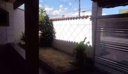 Casa para Venda em Itanhaém, Jardim Anchieta, 3 dormitórios, 1 suíte, 1 banheiro, 2 vagas