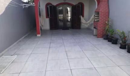Casa para Venda em Itanhaém, Umuarama, 2 dormitórios, 1 banheiro, 2 vagas