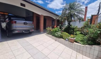 Casa para Venda em Peruíbe, Arpoador, 3 dormitórios, 2 suítes, 3 banheiros, 4 vagas