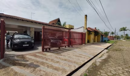 Casa para Venda em Itanhaém, Grandesp, 4 dormitórios, 2 suítes, 1 banheiro, 4 vagas