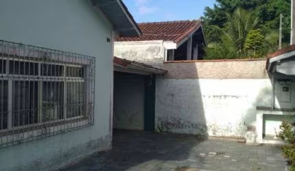 Casa para Venda em Peruíbe, Jardim Itatins, 4 dormitórios, 2 banheiros, 4 vagas