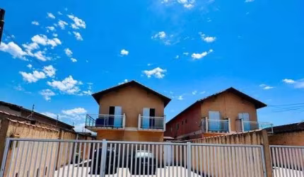 Casa para Venda em Mongaguá, Vila Atlântica, 2 dormitórios, 1 suíte, 1 banheiro, 1 vaga