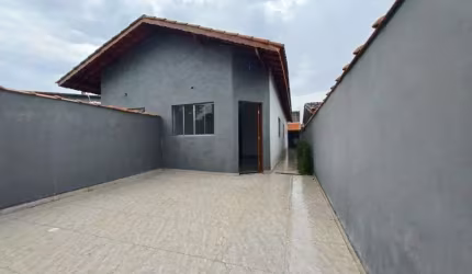 Casa para Venda em Itanhaém, Regina, 2 dormitórios, 1 suíte, 1 banheiro, 2 vagas