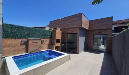 Casa para Venda em Mongaguá, Itaóca, 2 dormitórios, 1 suíte, 1 banheiro, 2 vagas