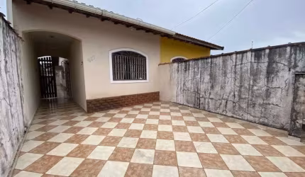 Casa para Venda em Itanhaém, Tropical, 2 dormitórios, 1 suíte, 1 banheiro, 2 vagas