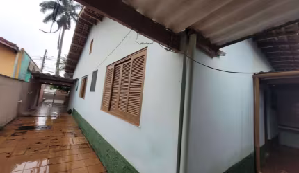 Casa para Venda em Itanhaém, Belas Artes, 3 dormitórios, 2 banheiros
