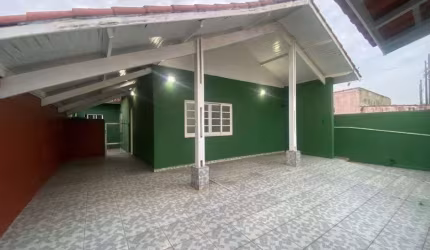 Casa para Venda em Itanhaém, Belas Artes, 3 dormitórios, 1 suíte, 1 banheiro, 3 vagas