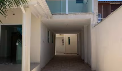 Casa para Venda em Itanhaém, Regina, 7 dormitórios, 3 banheiros, 4 vagas