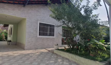 Casa para Venda em Itanhaém, Belas Artes, 3 dormitórios, 1 suíte, 1 banheiro, 2 vagas