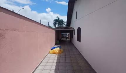Casa para Venda em Itanhaém, Tupy, 2 dormitórios, 1 banheiro, 4 vagas