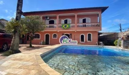 Casa para Venda em Itanhaém, Centro, 5 dormitórios, 1 suíte, 3 banheiros, 3 vagas