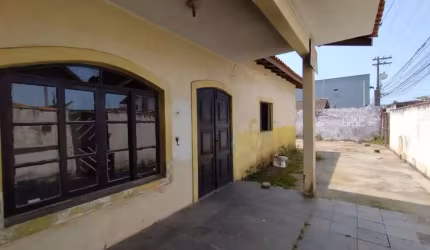 Casa para Venda em Itanhaém, Corumbá, 2 dormitórios, 1 suíte, 1 banheiro, 2 vagas