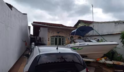 Casa para Venda em Mongaguá, Florida Mirim, 2 dormitórios, 1 suíte, 2 banheiros, 6 vagas