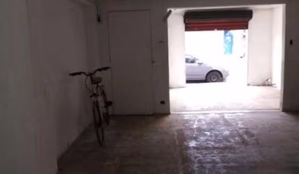 Casa à venda, ótima para comércio em avenida de relevância em Santos