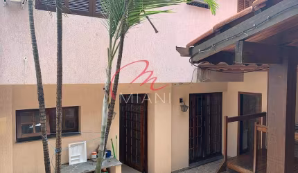 Terreno à venda com 3 casas alugadas, 240 m² por R$ 650.000,00 - Vila Dalva - Oportunidade de Inves