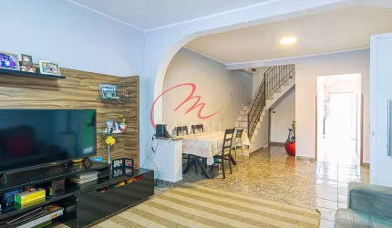 Casa Sobrado na Vila Dalva com 4 Dormitórios e 2 Vagas de Garagem, Oportunidade