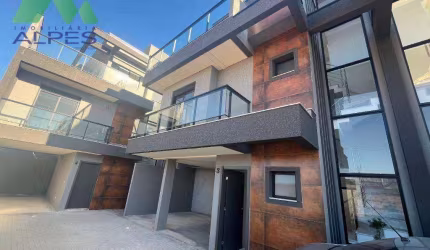 Sobrado com 3 dormitórios à venda, 138 m² por R$ 839.000,00 - Boqueirão - Curitiba/PR